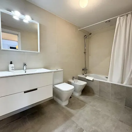 Ocean View Balcony - New 3bed 6pax * Βίγκο