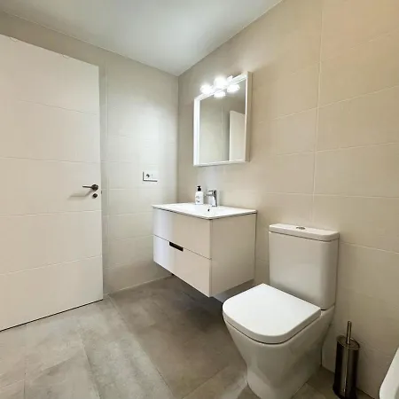 Ocean View Balcony - New 3bed 6pax Διαμέρισμα *