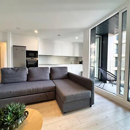 Ocean View Balcony - New 3bed 6pax * Βίγκο