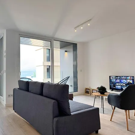 Διαμέρισμα Ocean View Balcony - New 3bed 6pax *