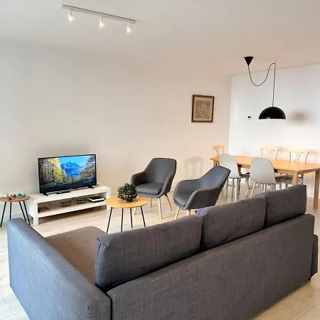 Ocean View Balcony - New 3bed 6pax *