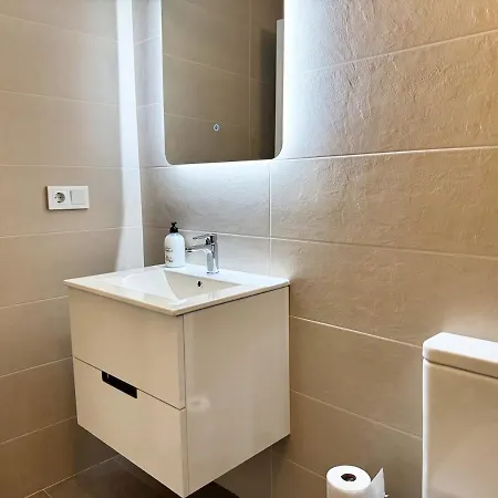 Ocean View Balcony - New 3bed 6pax * Βίγκο