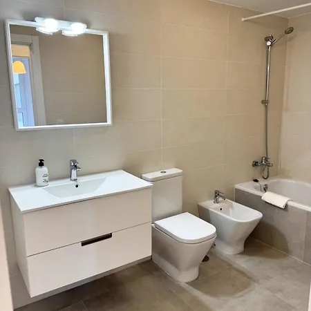 Ocean View Balcony - New 3bed 6pax Διαμέρισμα *