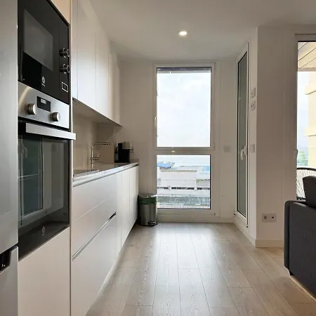 Ocean View Balcony - New 3bed 6pax *