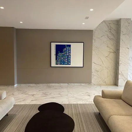 Ocean View Balcony - New 3bed 6pax Βίγκο