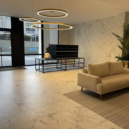 Ocean View Balcony - New 3bed 6pax Βίγκο