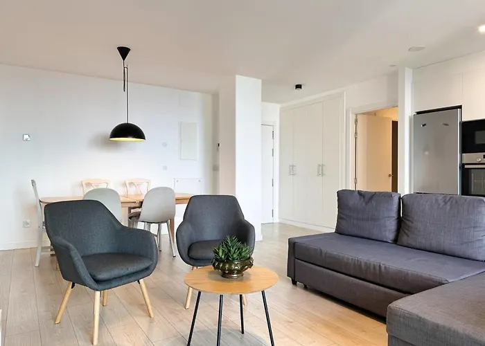 Ocean View Balcony - New 3bed 6pax *