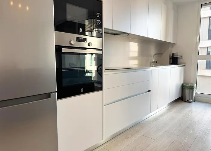 Ocean View Balcony - New 3bed 6pax Apartman