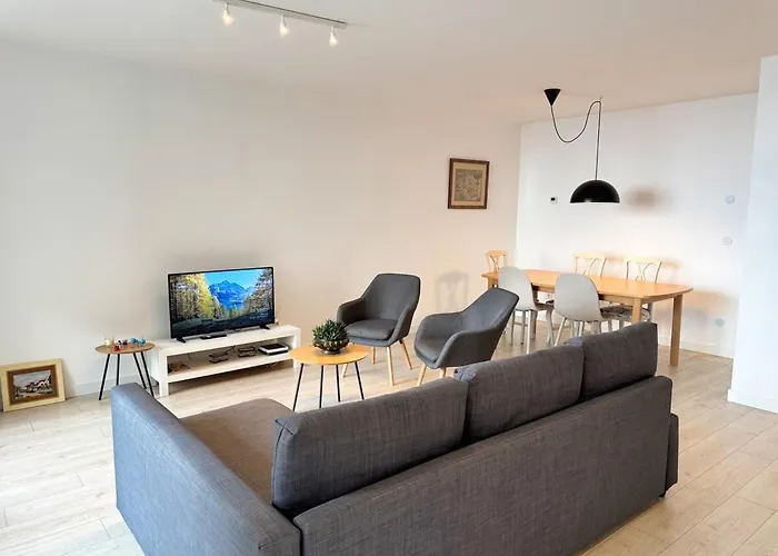 Ocean View Balcony - New 3bed 6pax *