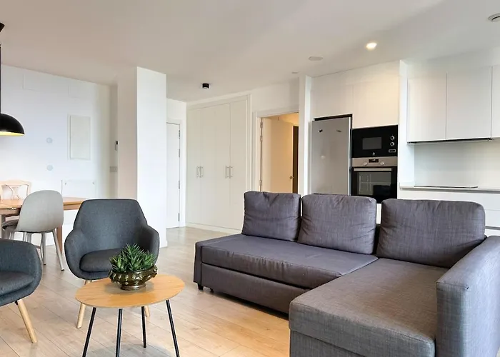 Ocean View Balcony - New 3bed 6pax Apartman Vigo